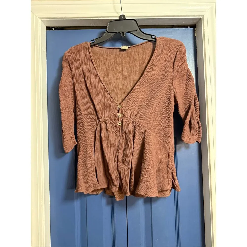 Amaná V-Neck Crepe Blouse Size M - Picture 2 of 6